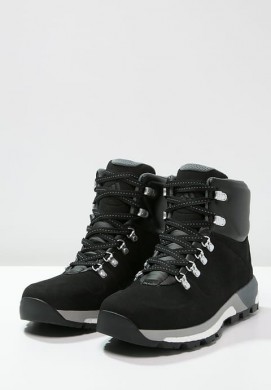 Zapatillas adidas Performance BOOST URBAN CW Botas de senderismo negero/gris